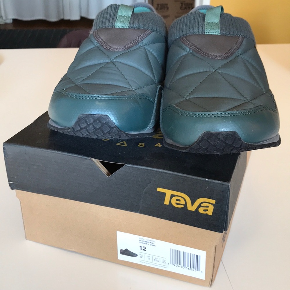 New with box Teva Ember Moc men’s size 12 teal